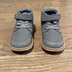 Stride Rite Quinn Boot in Grey (size 7M)